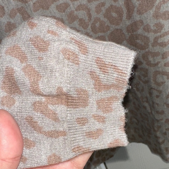 Entro Gray and Brown Leopard Print Long Sleeve Top - Picture 3 of 5